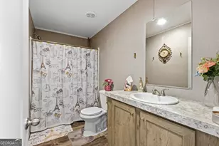 121 N Gemstone Ave, Franklin, NC 28734 - Photo 18