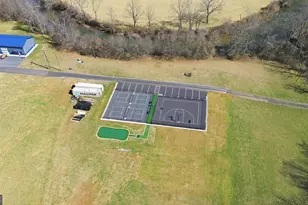 121 N Gemstone Ave, Franklin, NC 28734 - Photo 34