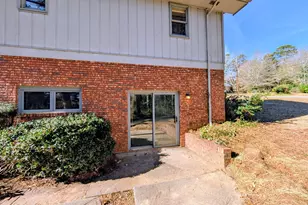 96 B Glencrest Dr, Toccoa, GA 30577 - Photo 2