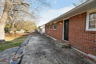 90 Jonathan Rd, Riverdale, GA 30274 - Photo 4