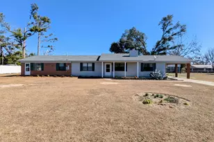 27 Park Ave, Hazlehurst, GA 31539 - Photo 2