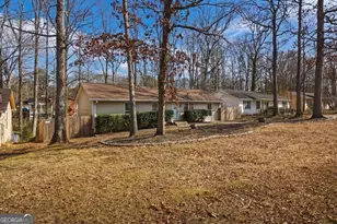 414 Hemlock Dr, Lawrenceville, GA 30046 - Photo 4