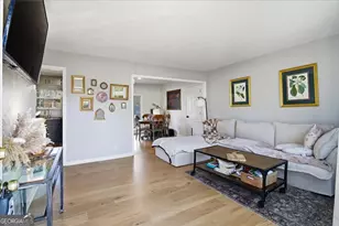 414 Hemlock Dr, Lawrenceville, GA 30046 - Photo 6