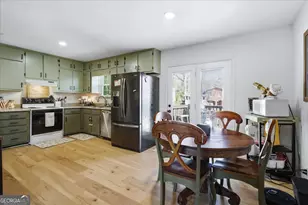 414 Hemlock Dr, Lawrenceville, GA 30046 - Photo 16