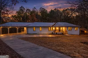 922 Linch Rd, Senoia, GA 30276 - Photo 1