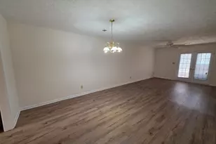 370 Williamsburg Way, Fayetteville, GA 30214 - Photo 4