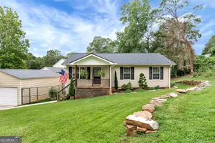 152 Russ Cir, Clarkesville, GA 30523 - Photo 2