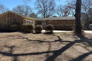 271 Lakeshore Dr, Warner Robins, GA 31088 - Photo 1