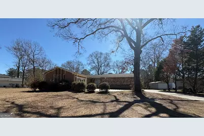 271 Lakeshore Drive, Warner Robins, GA 31088 - Photo 2