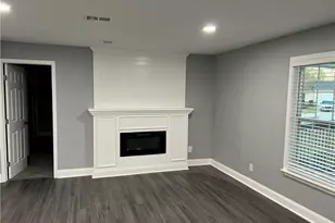 318 Willowwind Dr, Loganville, GA 30052 - Photo 4