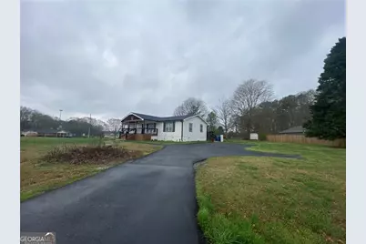 318 Willowwind Drive, Loganville, GA 30052 - Photo 2