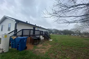 318 Willowwind Dr, Loganville, GA 30052 - Photo 16