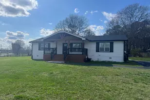 318 Willowwind Dr, Loganville, GA 30052 - Photo 2