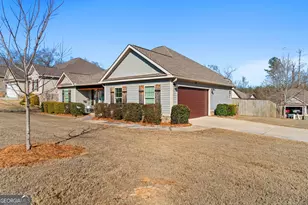 300 Kendall Ct, Perry, GA 31069 - Photo 2