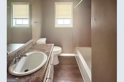 1151 Pinedale Circle NW, Conyers, GA 30012 - Photo 4