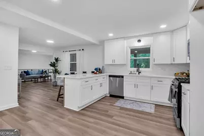 3951 Covered Bridge Road SW, Smyrna, GA 30082 - Photo 8