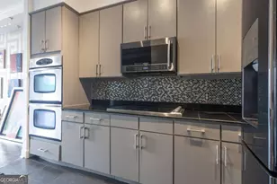 3445 Stratford Rd NE, Atlanta, GA 30326 - Photo 4