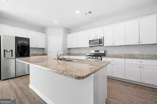 4646 Waxwing St, Hoschton, GA 30548 - Photo 12