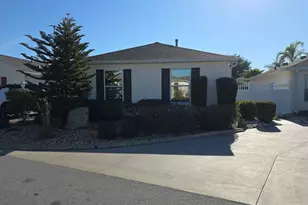 17885 SE 91st Freedom Ct, The Villages, FL 32162 - Photo 2