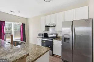 5100 Windsor Forrest Ln, College Park, GA 30349 - Photo 8