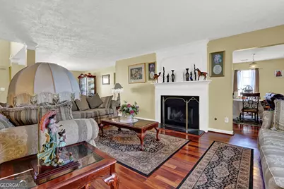 1018 Carriage Trace Circle, Stone Mountain, GA 30087 - Photo 8