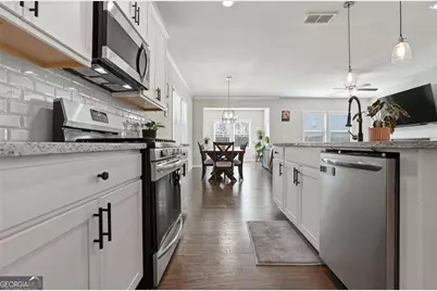 504 Elm Bluff Way, Lawrenceville, GA 30043 - Photo 6