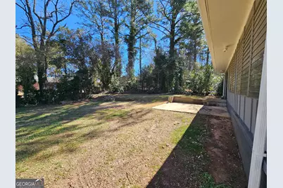 2654 Plantation Drive, East Point, GA 30344 - Photo 18