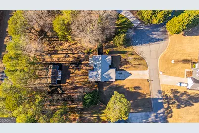 403 Briarwood Road, Winder, GA 30680 - Photo 70