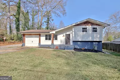 218 Hilltop Drive, Peachtree City, GA 30269 - Photo 2