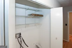 512 Rockborough Terrace, Stone Mountain, GA 30083 - Photo 10