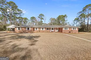548 S 5th St, Jesup, GA 31545 - Photo 1