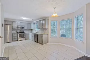 9122 S Sterling Lakes Dr, Covington, GA 30014 - Photo 6