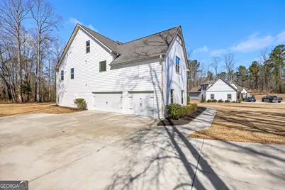 165 Durham Estates Drive, Sharpsburg, GA 30277 - Photo 2