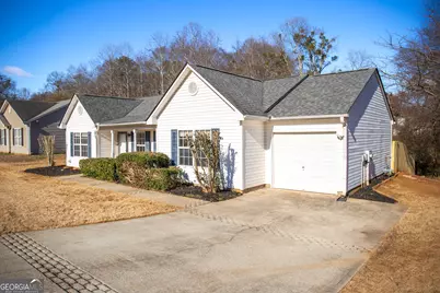 425 Shenandoah Court, Winder, GA 30680 - Photo 2