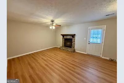 8515 Pineland Drive, Jonesboro, GA 30238 - Photo 8