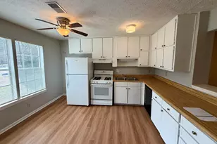 8515 Pineland Dr, Jonesboro, GA 30238 - Photo 4