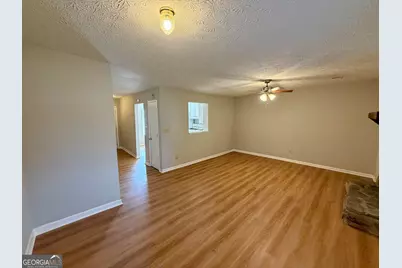 8515 Pineland Drive, Jonesboro, GA 30238 - Photo 6