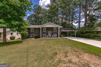 677 Hillandale Circle SW, Marietta, GA 30064 - Photo 2