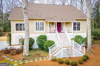 211 Habersham Place, Carrollton, GA 30117 - Photo 2