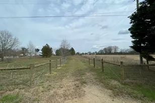 141 James English Rd, Cochran, GA 31014 - Photo 1