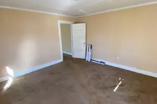 209 W Tinsley St, Griffin, GA 30223 - Photo 2