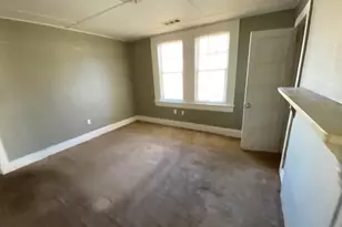 209 W Tinsley St, Griffin, GA 30223 - Photo 14