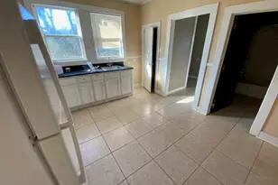 209 W Tinsley St, Griffin, GA 30223 - Photo 4