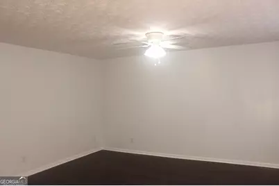 2296 Strathmoor Manor Drive, Lithonia, GA 30058 - Photo 10