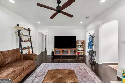 686 S 4th Street, Jesup, GA 31545 - Photo 8