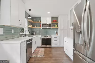 1913 E 60th Street, Savannah, GA 31404 - Photo 6