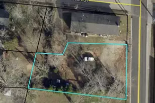 561 N 6th St, Griffin, GA 30223 - Photo 1