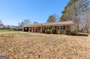 145 New Hope Cir, Fayetteville, GA 30214 - Photo 2