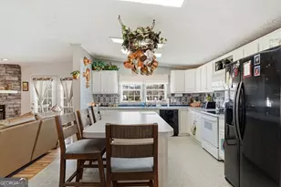 283 Bobcat Ln, Warne, NC 28909 - Photo 6