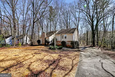 879 Lost Creek Circle, Stone Mountain, GA 30088 - Photo 2